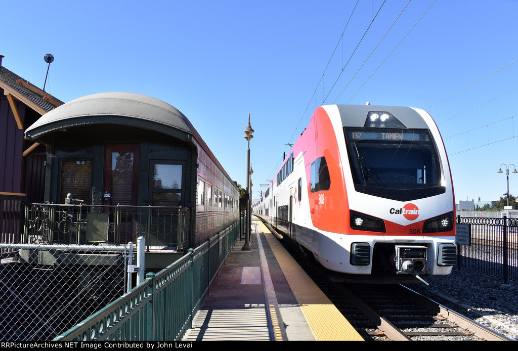 Caltrain # 132 departing